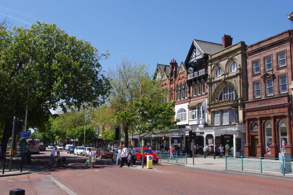 Dukes Folly Hotel Southport Exterior photo